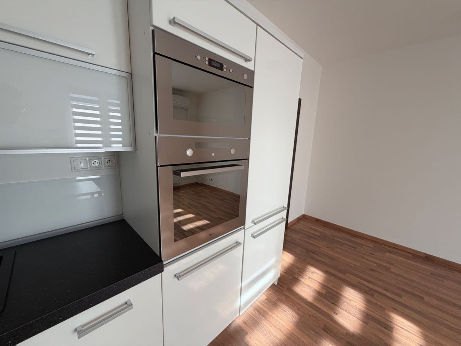Prenájom bytu 2-izbový 59 m², Jantarová, Ostrava, Moravskoslezský kraj Prenájom bytu 2-izbový 59 m², Jantarová, Ostrava, Moravskoslezský kraj