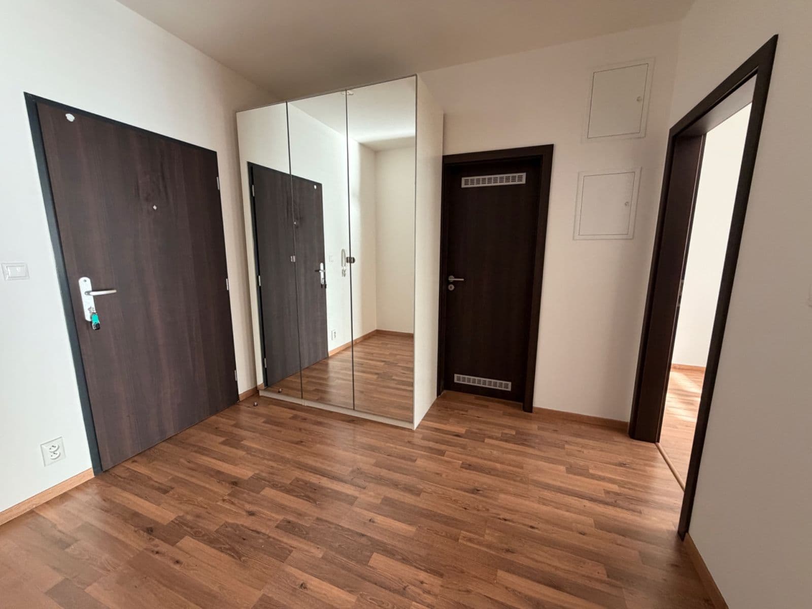 Prenájom bytu 2-izbový 59 m², Jantarová, Ostrava, Moravskoslezský kraj Prenájom bytu 2-izbový 59 m², Jantarová, Ostrava, Moravskoslezský kraj