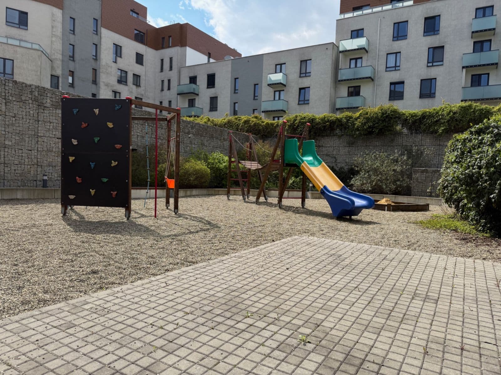 Prenájom bytu 2-izbový 59 m², Jantarová, Ostrava, Moravskoslezský kraj Prenájom bytu 2-izbový 59 m², Jantarová, Ostrava, Moravskoslezský kraj
