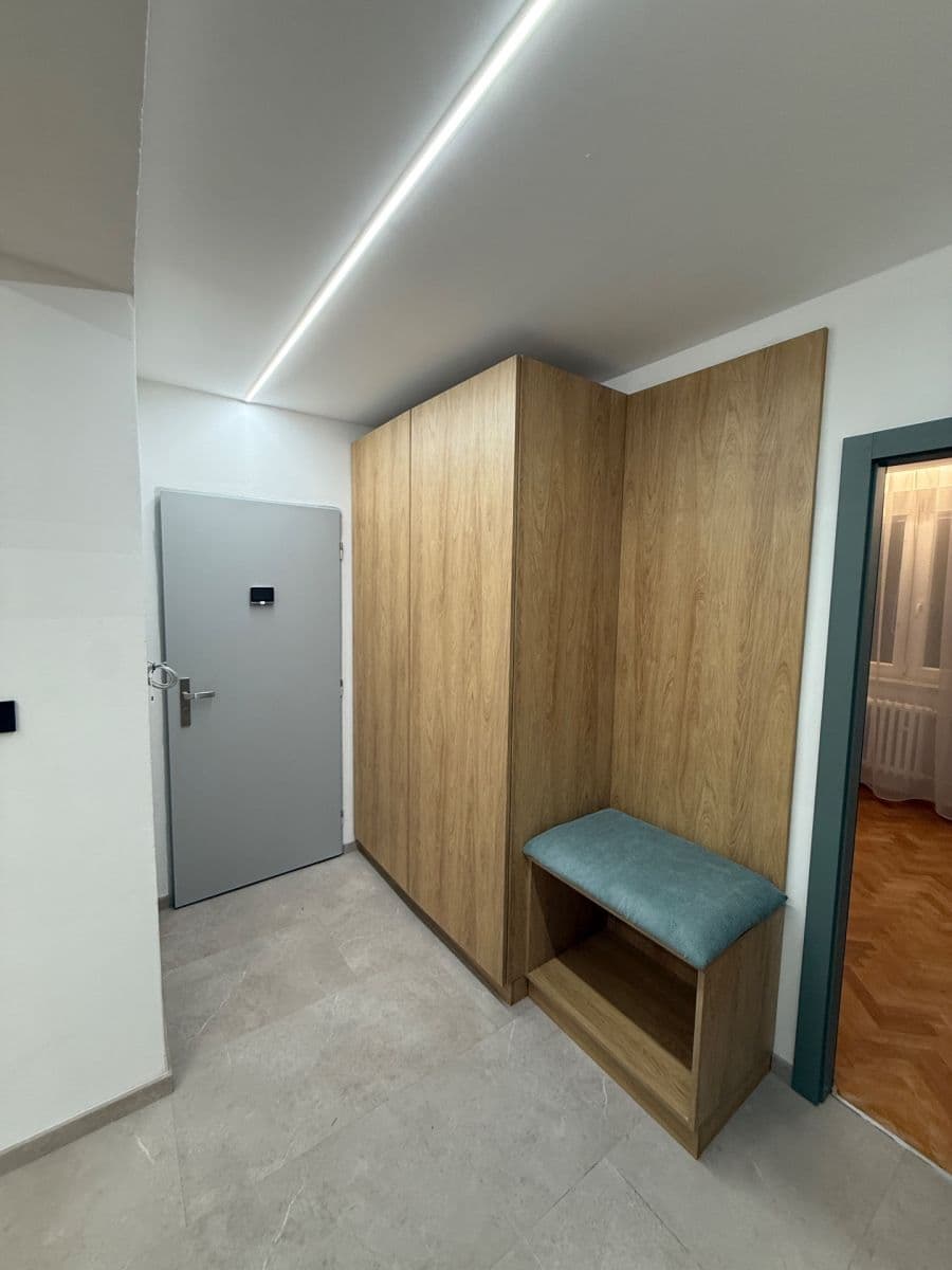 Predaj bytu 3-izbový 80 m², Kupkova, Břeclav, Jihomoravský kraj Predaj bytu 3-izbový 80 m², Kupkova, Břeclav, Jihomoravský kraj