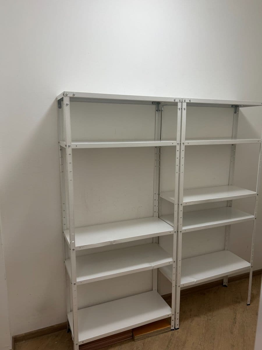 Prenájom bytu 1-izbový 48 m², Hrachová, Ružinov, Bratislavský kraj Prenájom bytu 1-izbový 48 m², Hrachová, Ružinov, Bratislavský kraj