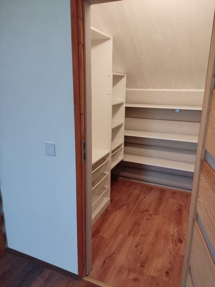 Predaj domu 163 m², pozemek 916 m², Okružní, Neumětely, Středočeský kraj Predaj domu 163 m², pozemek 916 m², Okružní, Neumětely, Středočeský kraj