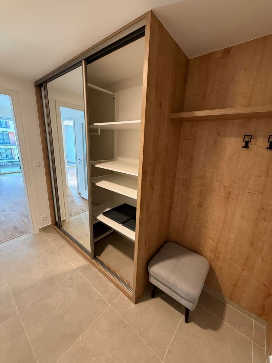 Prenájom bytu 2-izbový 57 m², Domalípova, Praha, Praha Prenájom bytu 2-izbový 57 m², Domalípova, Praha, Praha