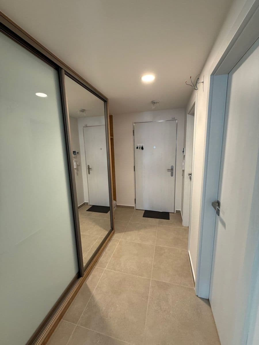 Prenájom bytu 2-izbový 57 m², Domalípova, Praha, Praha Prenájom bytu 2-izbový 57 m², Domalípova, Praha, Praha