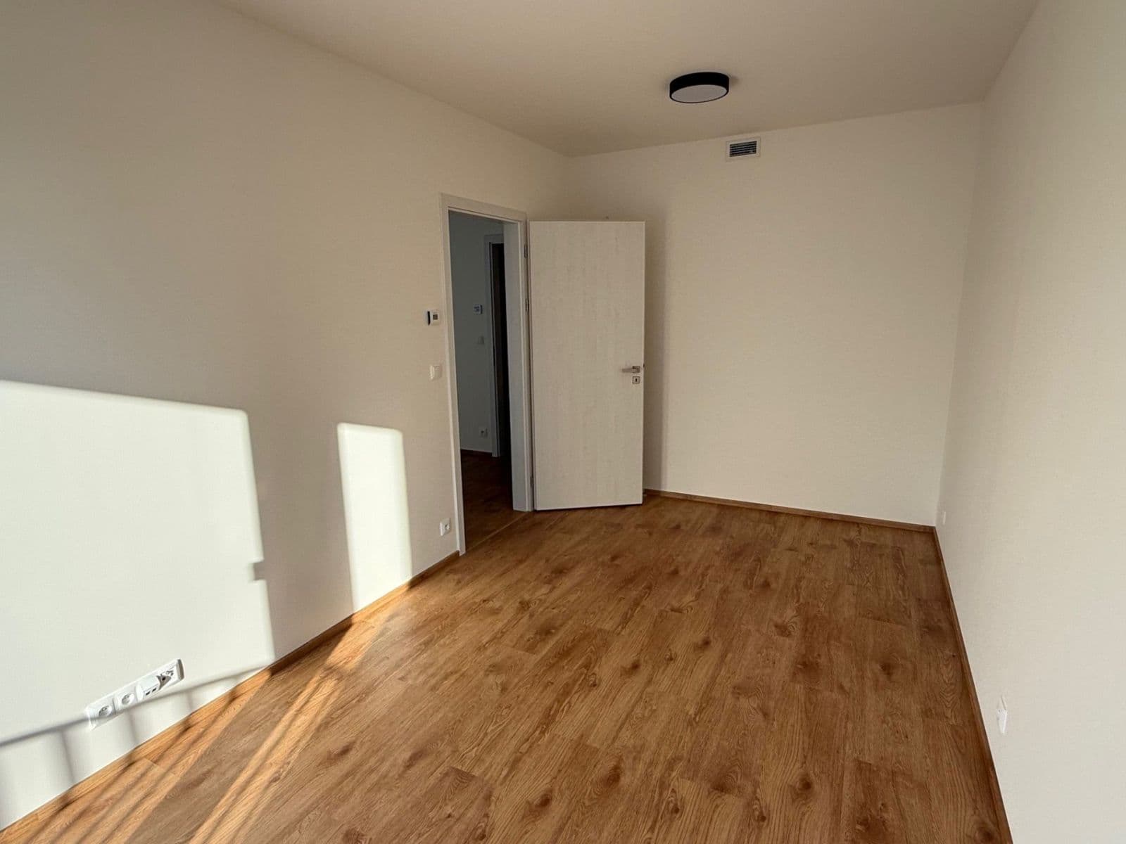 Prenájom bytu 2-izbový 57 m², Domalípova, Praha, Praha Prenájom bytu 2-izbový 57 m², Domalípova, Praha, Praha