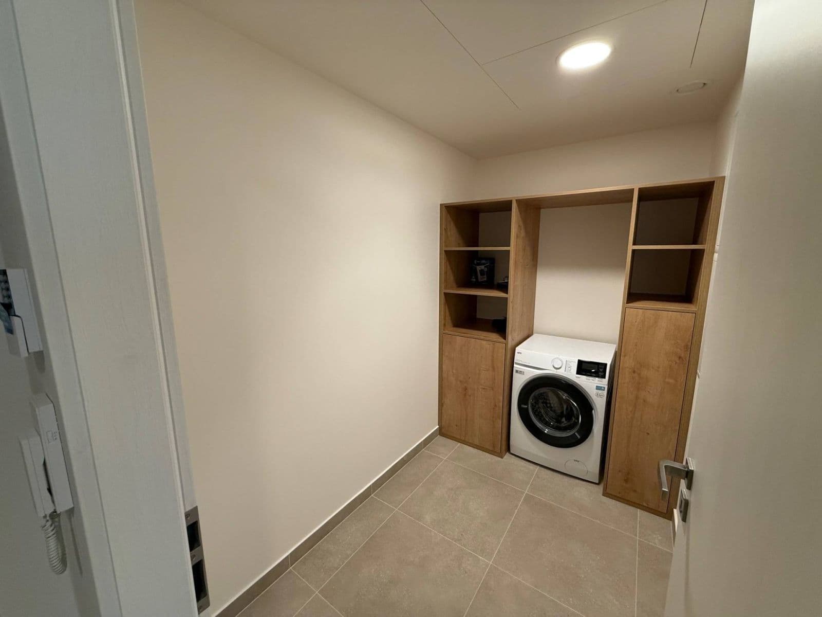 Prenájom bytu 2-izbový 57 m², Domalípova, Praha, Praha Prenájom bytu 2-izbový 57 m², Domalípova, Praha, Praha