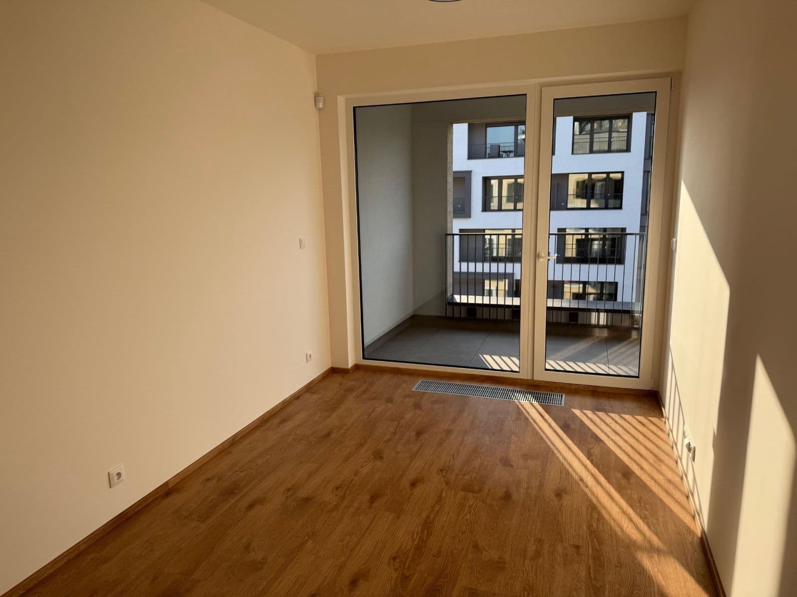 Prenájom bytu 2-izbový 57 m², Domalípova, Praha, Praha Prenájom bytu 2-izbový 57 m², Domalípova, Praha, Praha