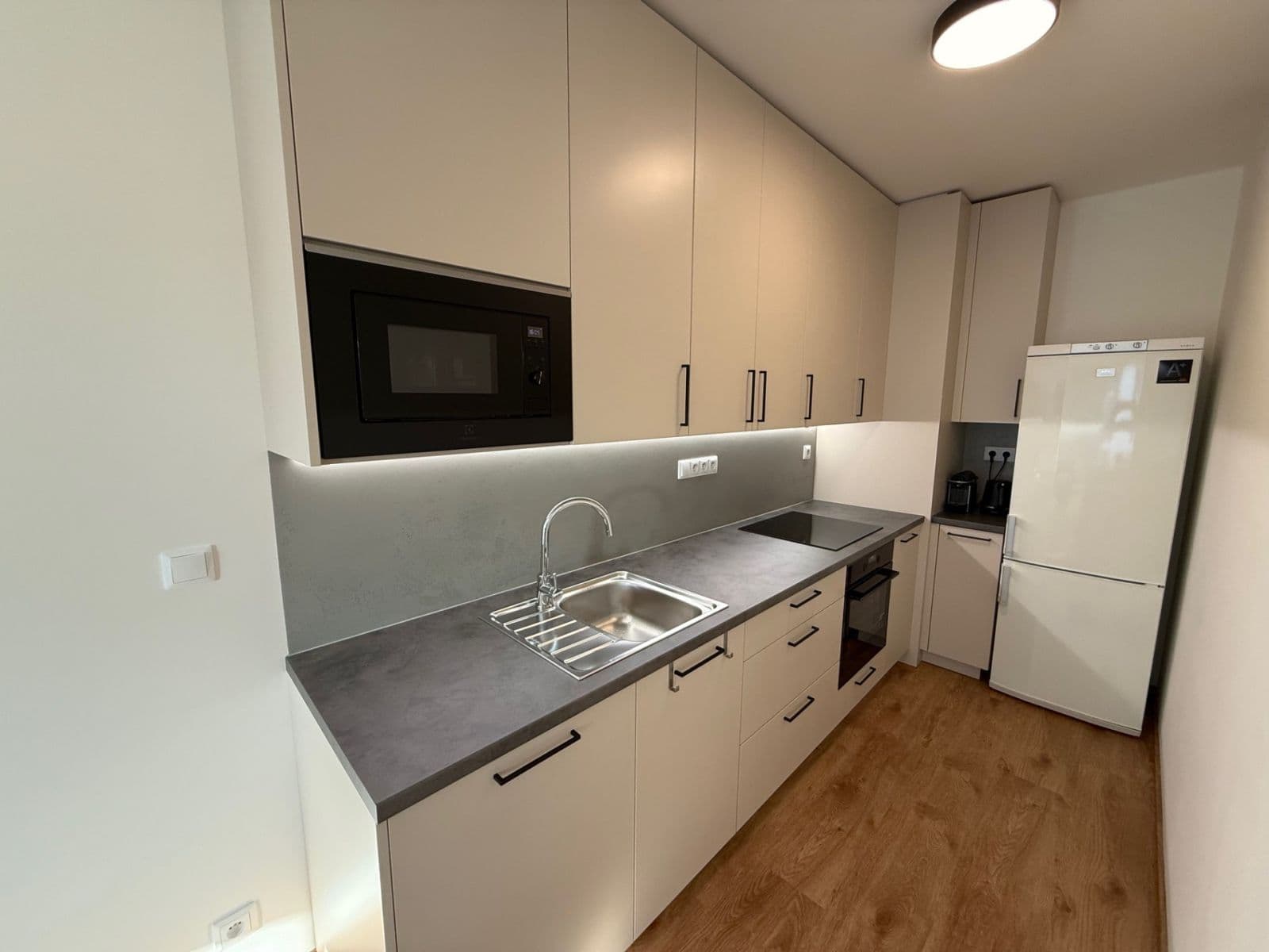Prenájom bytu 2-izbový 57 m², Domalípova, Praha, Praha Prenájom bytu 2-izbový 57 m², Domalípova, Praha, Praha