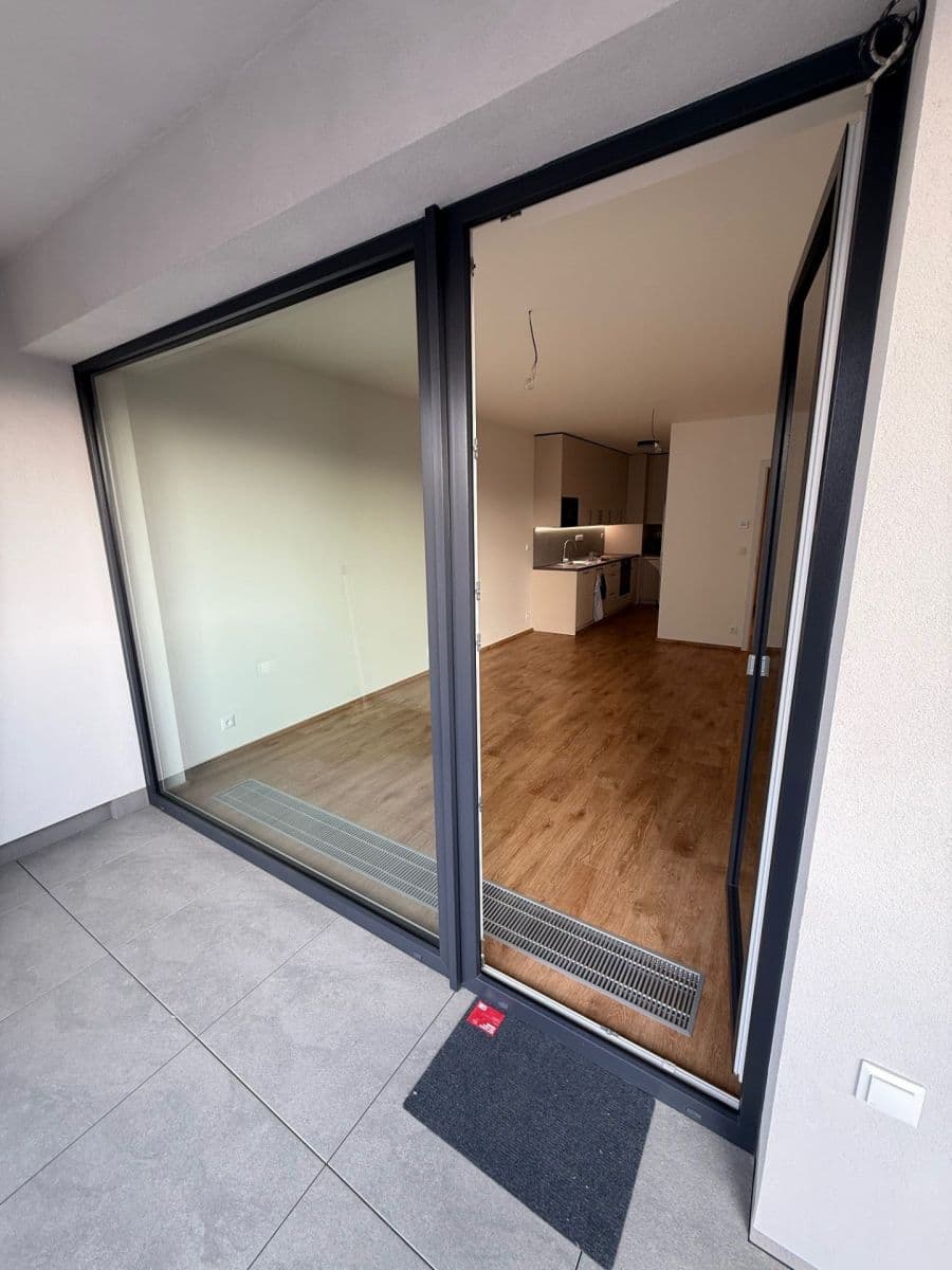 Prenájom bytu 2-izbový 57 m², Domalípova, Praha, Praha Prenájom bytu 2-izbový 57 m², Domalípova, Praha, Praha