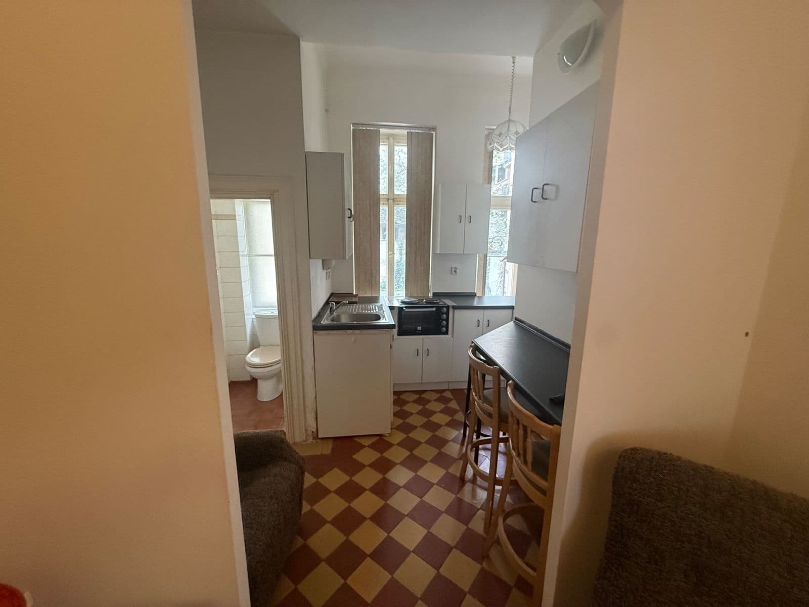 Prenájom bytu 3-izbový 75 m², Roháčova, Praha, Praha Prenájom bytu 3-izbový 75 m², Roháčova, Praha, Praha
