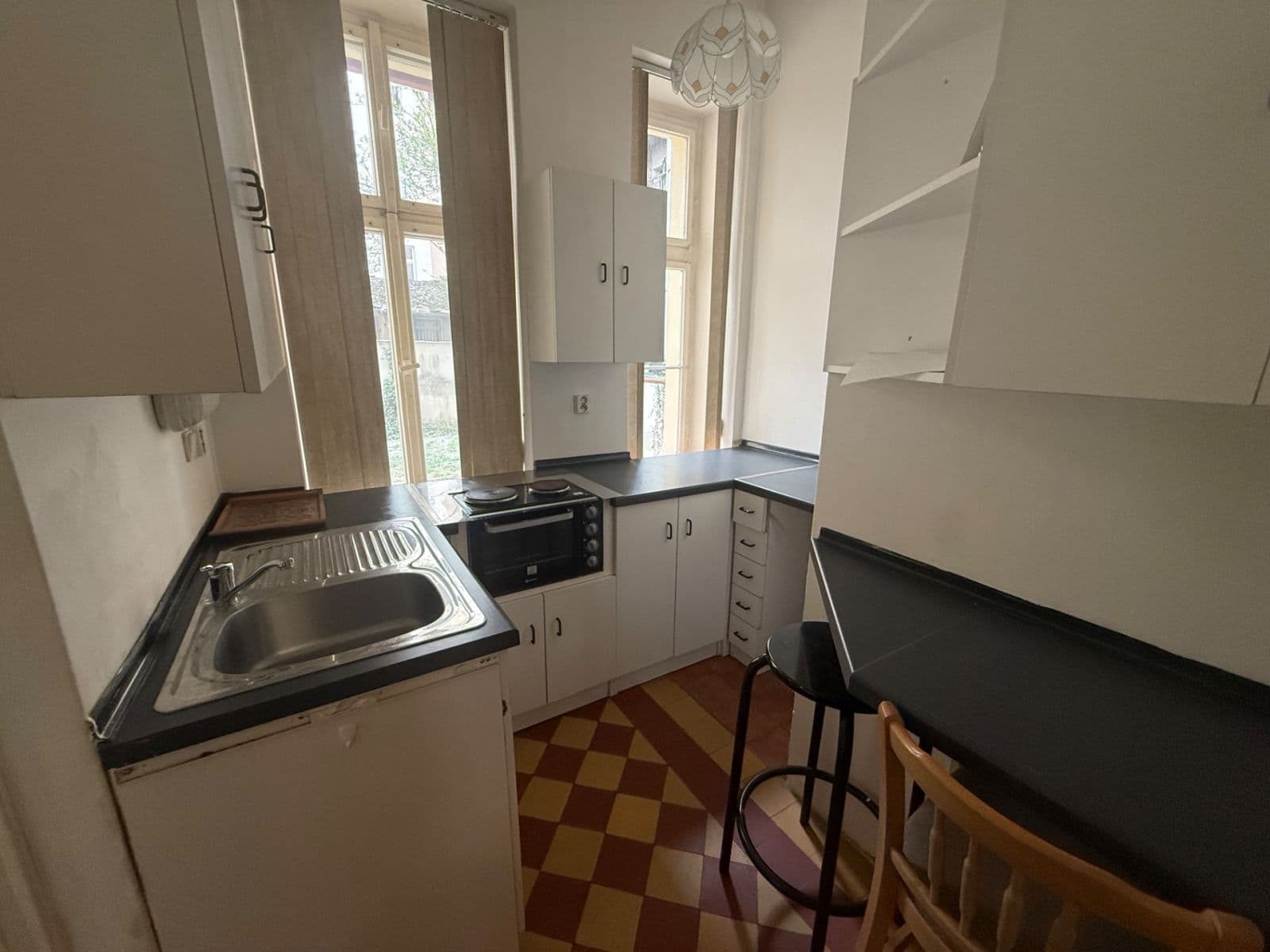 Prenájom bytu 3-izbový 75 m², Roháčova, Praha, Praha Prenájom bytu 3-izbový 75 m², Roháčova, Praha, Praha