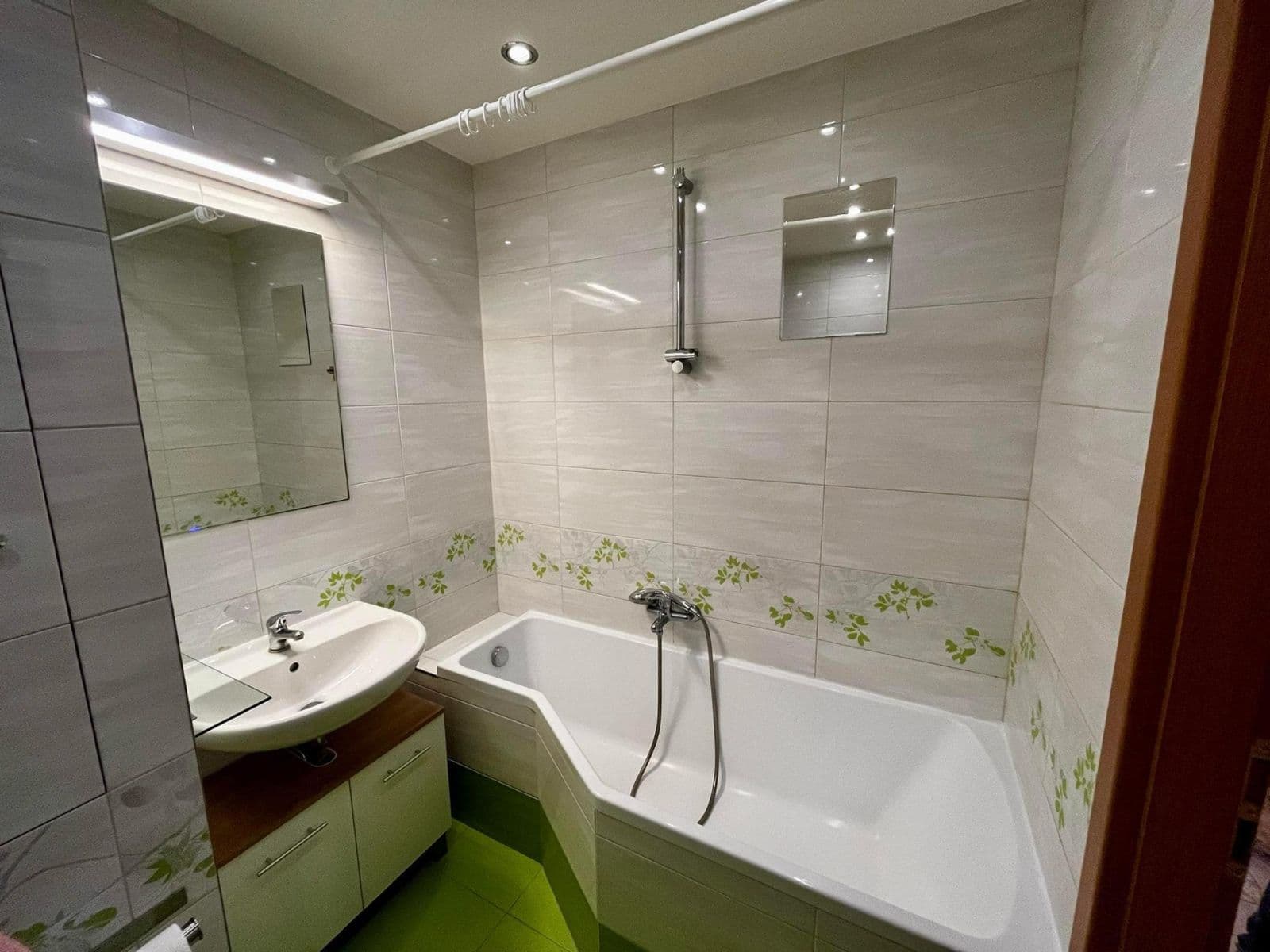 Prenájom bytu 2-izbový 45 m², Böhmova, Praha, Praha Prenájom bytu 2-izbový 45 m², Böhmova, Praha, Praha