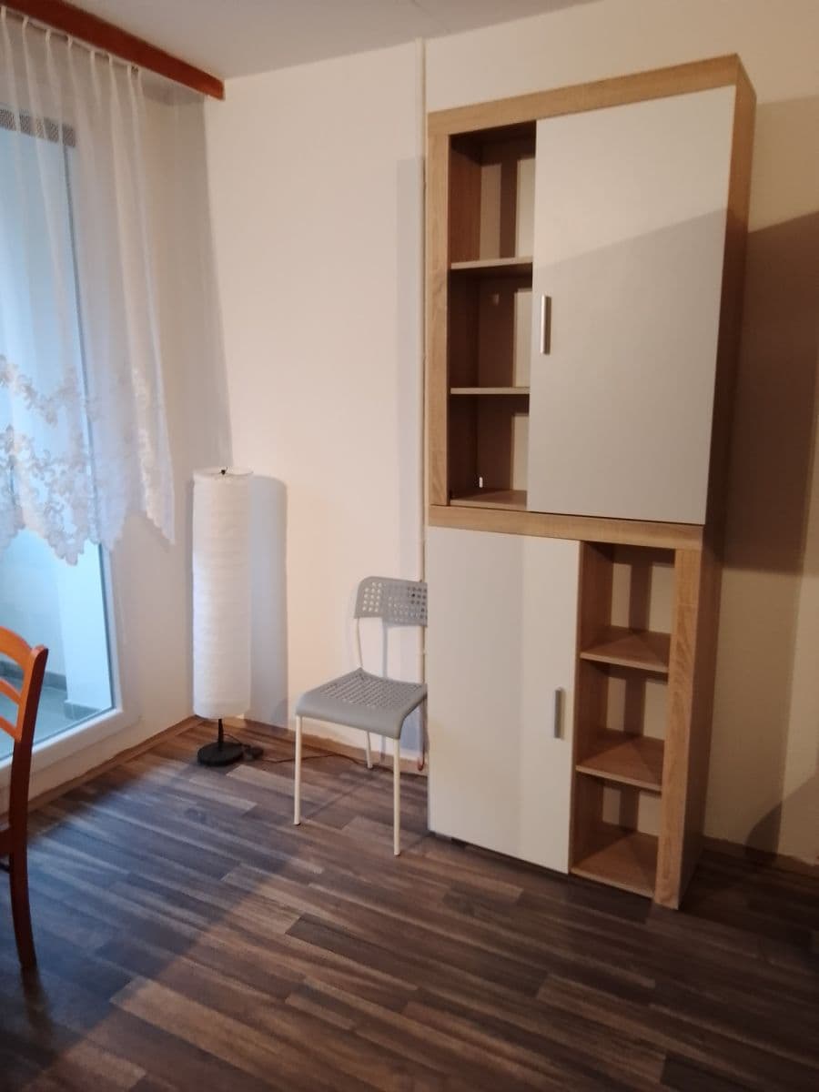 Prenájom bytu 1-izbový 30 m², Milevská, Praha, Praha Prenájom bytu 1-izbový 30 m², Milevská, Praha, Praha