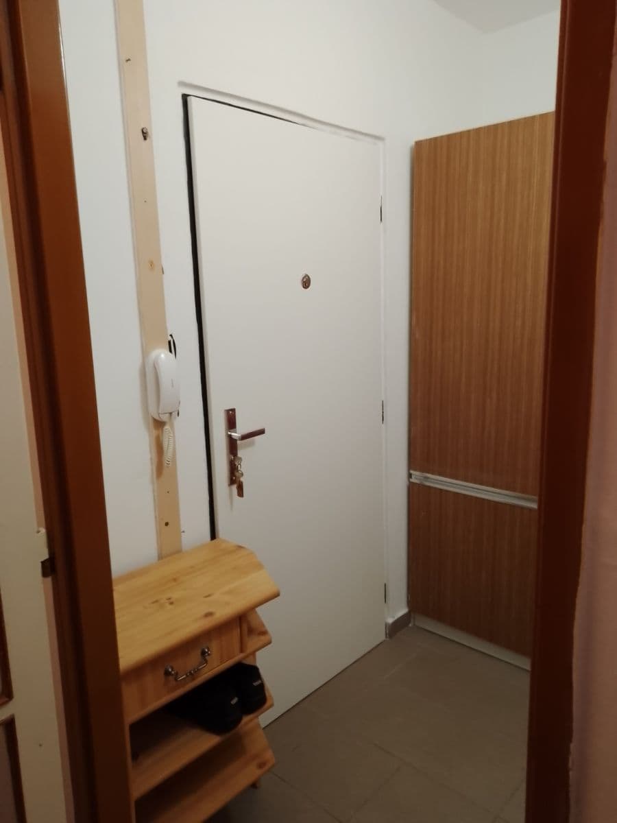 Prenájom bytu 1-izbový 30 m², Milevská, Praha, Praha Prenájom bytu 1-izbový 30 m², Milevská, Praha, Praha