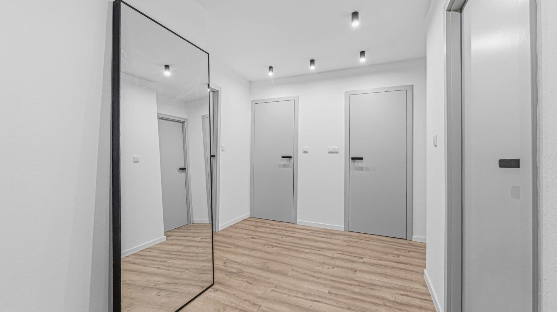 Predaj bytu 4-izbový 80 m², Emilie Hyblerové, Praha, Praha Predaj bytu 4-izbový 80 m², Emilie Hyblerové, Praha, Praha