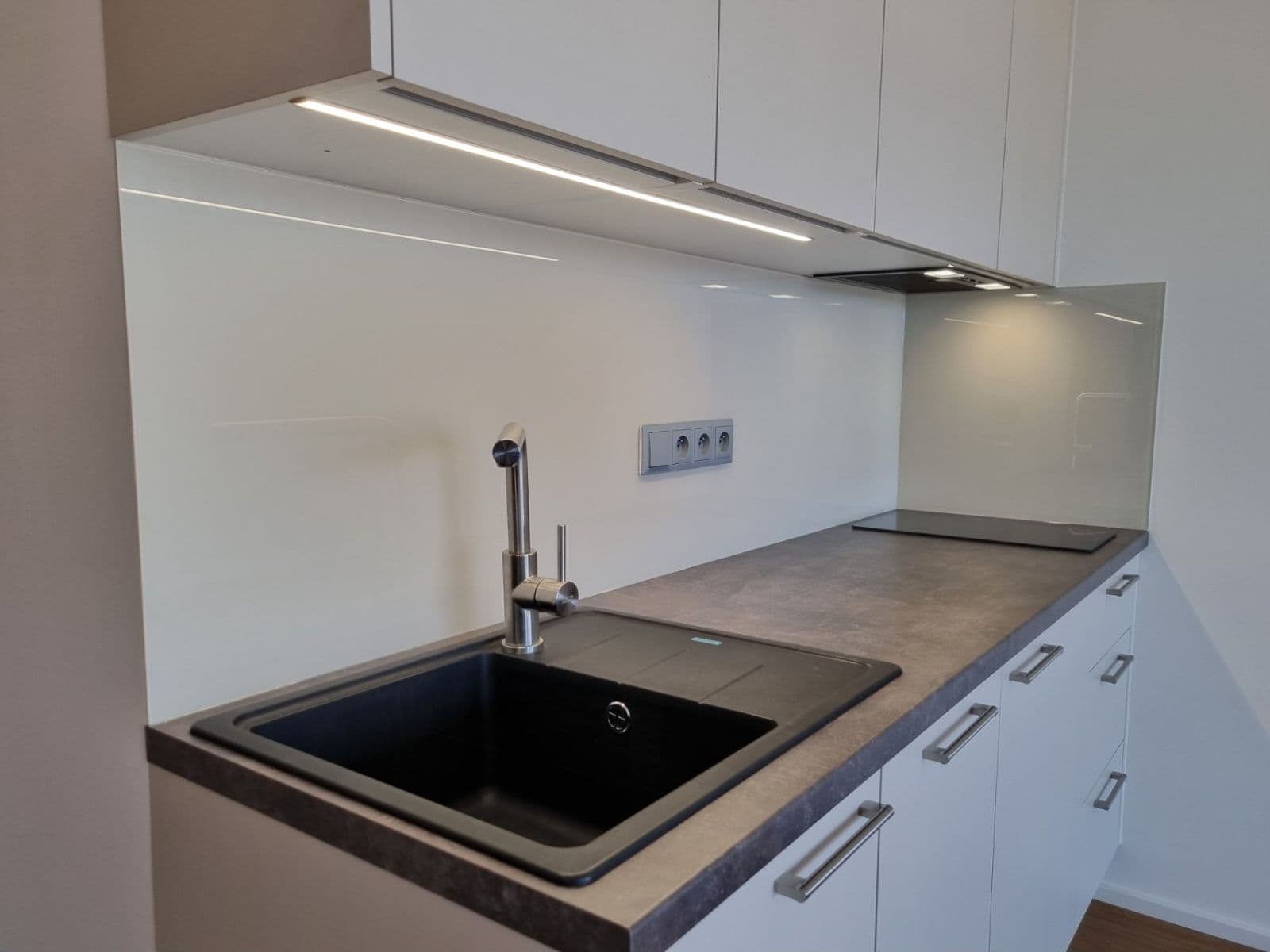 Prenájom bytu 1-izbový 32 m², Poděbradská, Praha, Praha Prenájom bytu 1-izbový 32 m², Poděbradská, Praha, Praha
