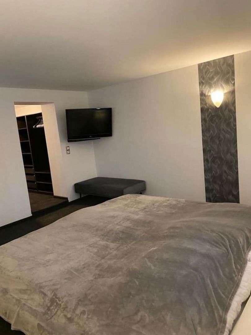 Prenájom bytu 2-izbový 50 m², München, Bavorsko Prenájom bytu 2-izbový 50 m², München, Bavorsko