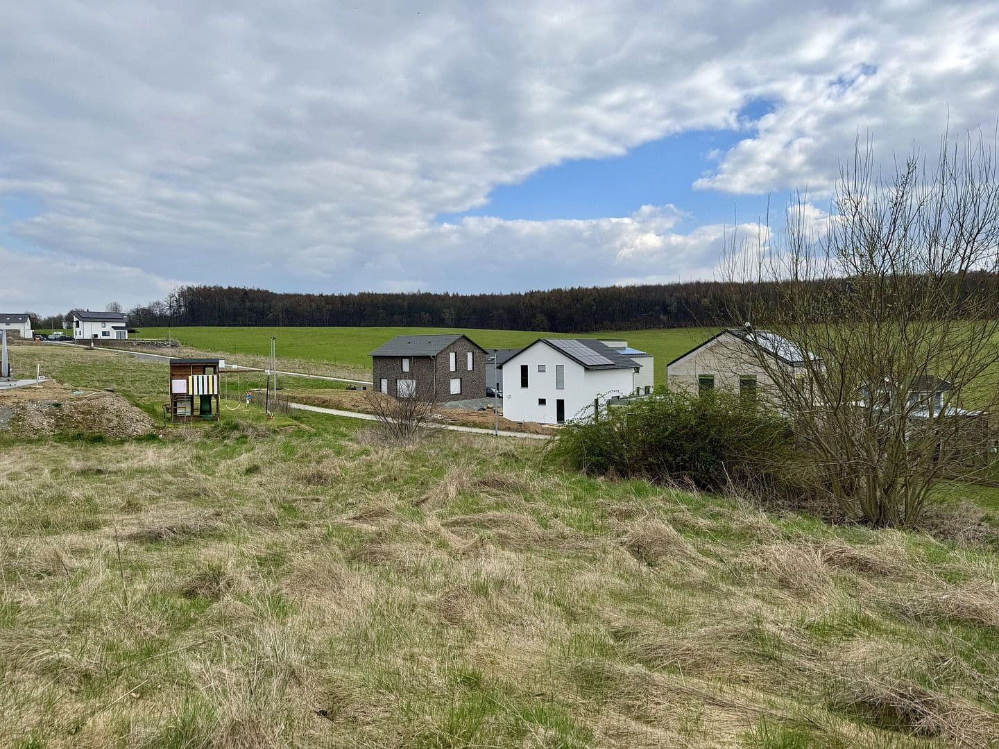 Predaj pozemku 700 m², Am Hochwald 4, Nauort, Porýnie-Falcko Predaj pozemku 700 m², Am Hochwald 4, Nauort, Porýnie-Falcko