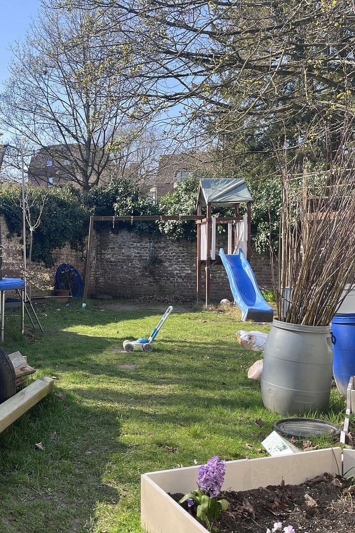 Prenájom bytu 3-izbový 67 m², Regentenstraße 93, Mönchengladbach, Severné Porýnie - Westfálsko Prenájom bytu 3-izbový 67 m², Regentenstraße 93, Mönchengladbach, Severné Porýnie - Westfálsko