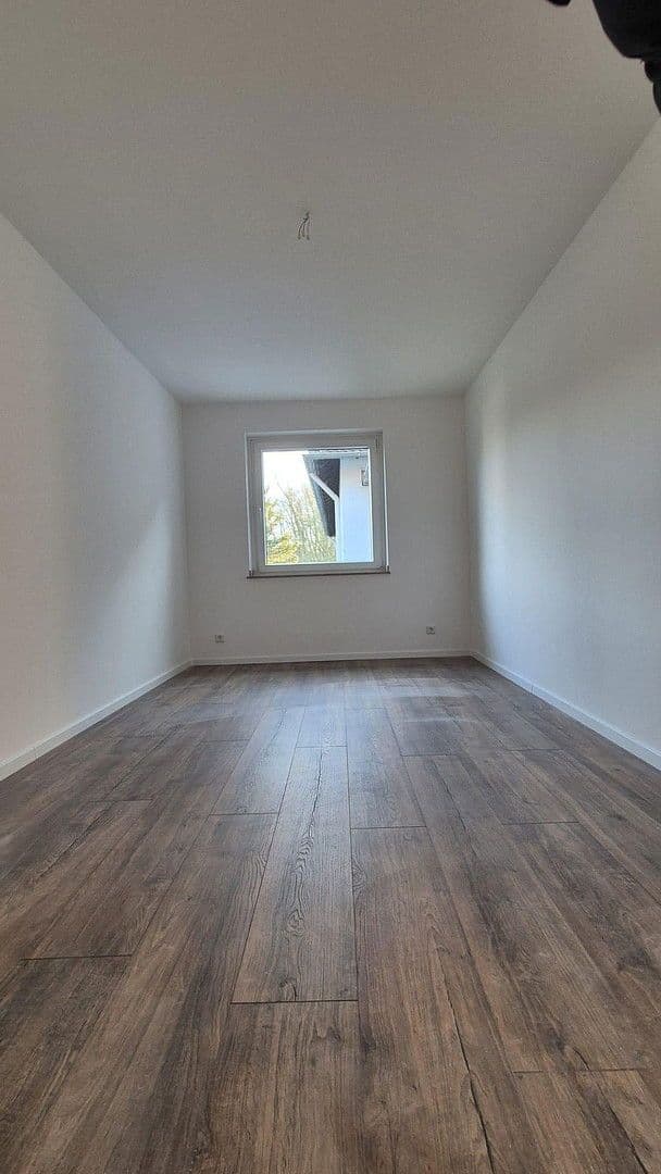 Prenájom bytu 3-izbový 95 m², Zeisigstraße 15, Essen, Severné Porýnie - Westfálsko Prenájom bytu 3-izbový 95 m², Zeisigstraße 15, Essen, Severné Porýnie - Westfálsko