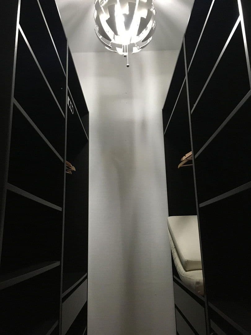 Prenájom bytu 2-izbový 95 m², Esslingen am Neckar, Bádensko-Wurttembersko Prenájom bytu 2-izbový 95 m², Esslingen am Neckar, Bádensko-Wurttembersko