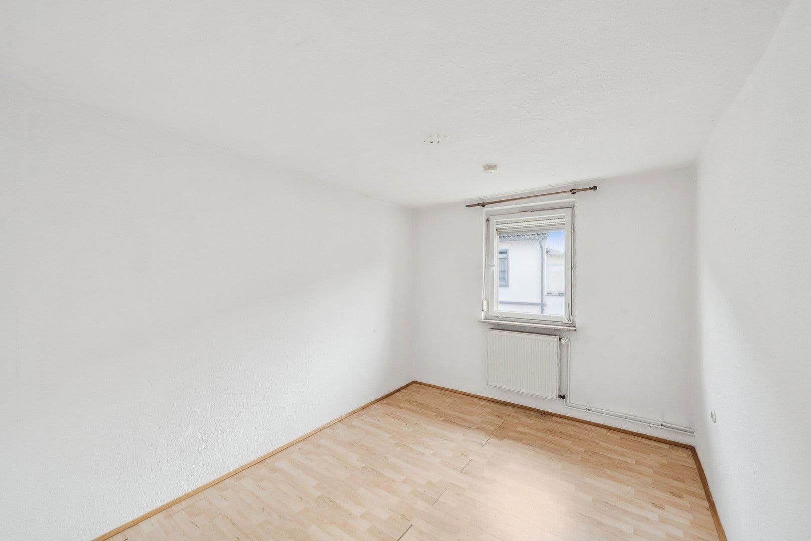 Predaj domu 291 m², pozemek 292 m², Stockstadt am Rhein, Hesensko Predaj domu 291 m², pozemek 292 m², Stockstadt am Rhein, Hesensko