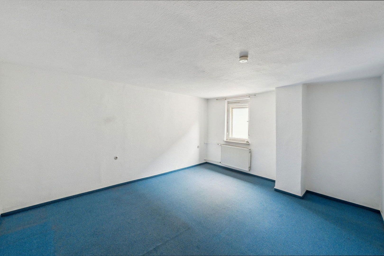 Predaj domu 291 m², pozemek 292 m², Stockstadt am Rhein, Hesensko Predaj domu 291 m², pozemek 292 m², Stockstadt am Rhein, Hesensko