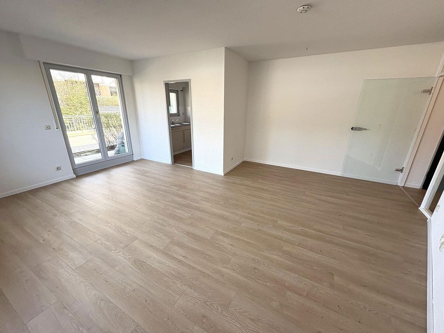 Predaj bytu 3-izbový 71 m², Kastanienring 14, Leipzig, Sasko Predaj bytu 3-izbový 71 m², Kastanienring 14, Leipzig, Sasko