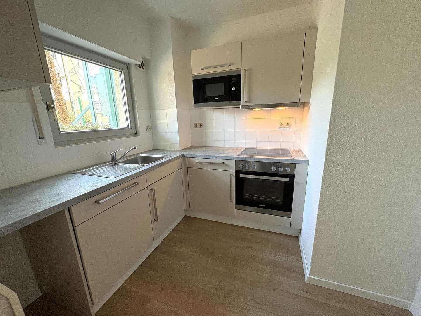 Predaj bytu 3-izbový 71 m², Kastanienring 14, Leipzig, Sasko Predaj bytu 3-izbový 71 m², Kastanienring 14, Leipzig, Sasko