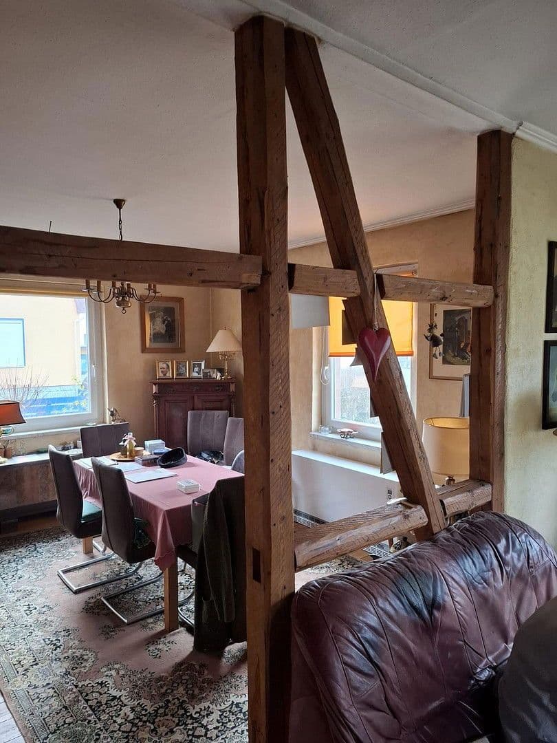 Predaj domu 135 m², pozemek 824 m², Luisenstr. 14, Einbeck, Dolné Sasko Predaj domu 135 m², pozemek 824 m², Luisenstr. 14, Einbeck, Dolné Sasko