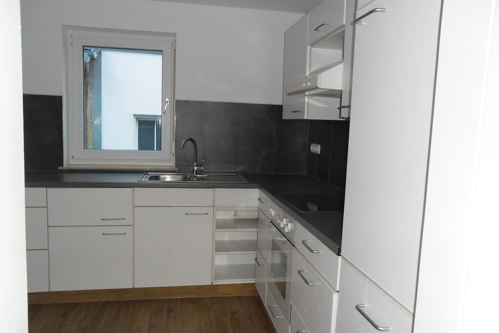 Prenájom domu 90 m², pozemek 50 m², Scharfstraße 6, Mainburg, Bavorsko Prenájom domu 90 m², pozemek 50 m², Scharfstraße 6, Mainburg, Bavorsko