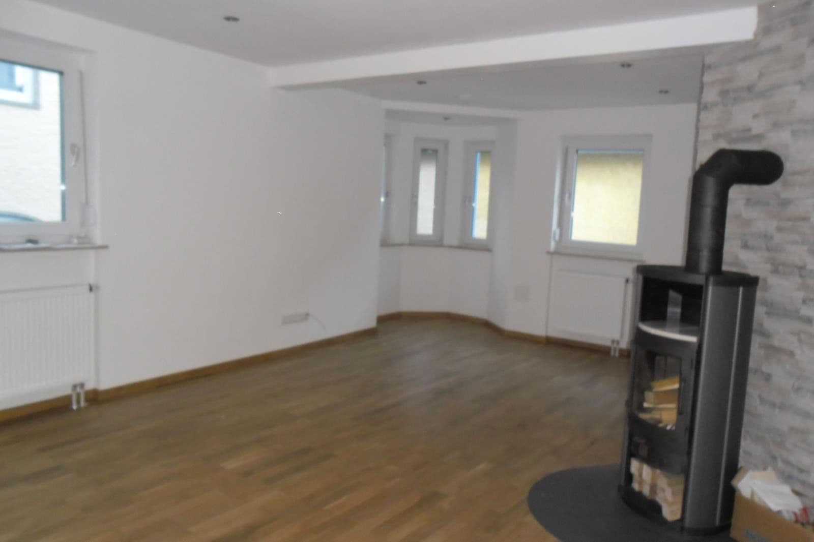 Prenájom domu 90 m², pozemek 50 m², Scharfstraße 6, Mainburg, Bavorsko Prenájom domu 90 m², pozemek 50 m², Scharfstraße 6, Mainburg, Bavorsko