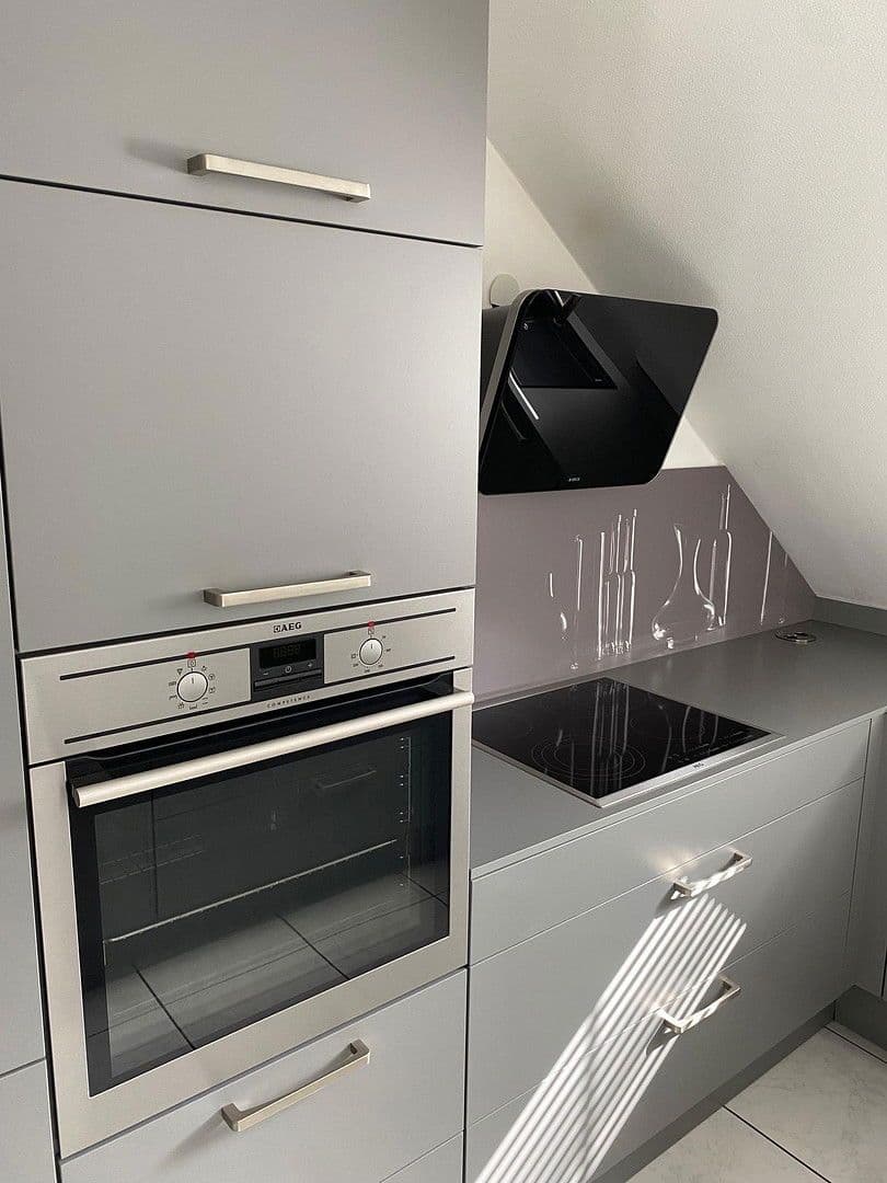 Prenájom bytu 2-izbový 81 m², Bad Honnef, Severné Porýnie - Westfálsko Prenájom bytu 2-izbový 81 m², Bad Honnef, Severné Porýnie - Westfálsko