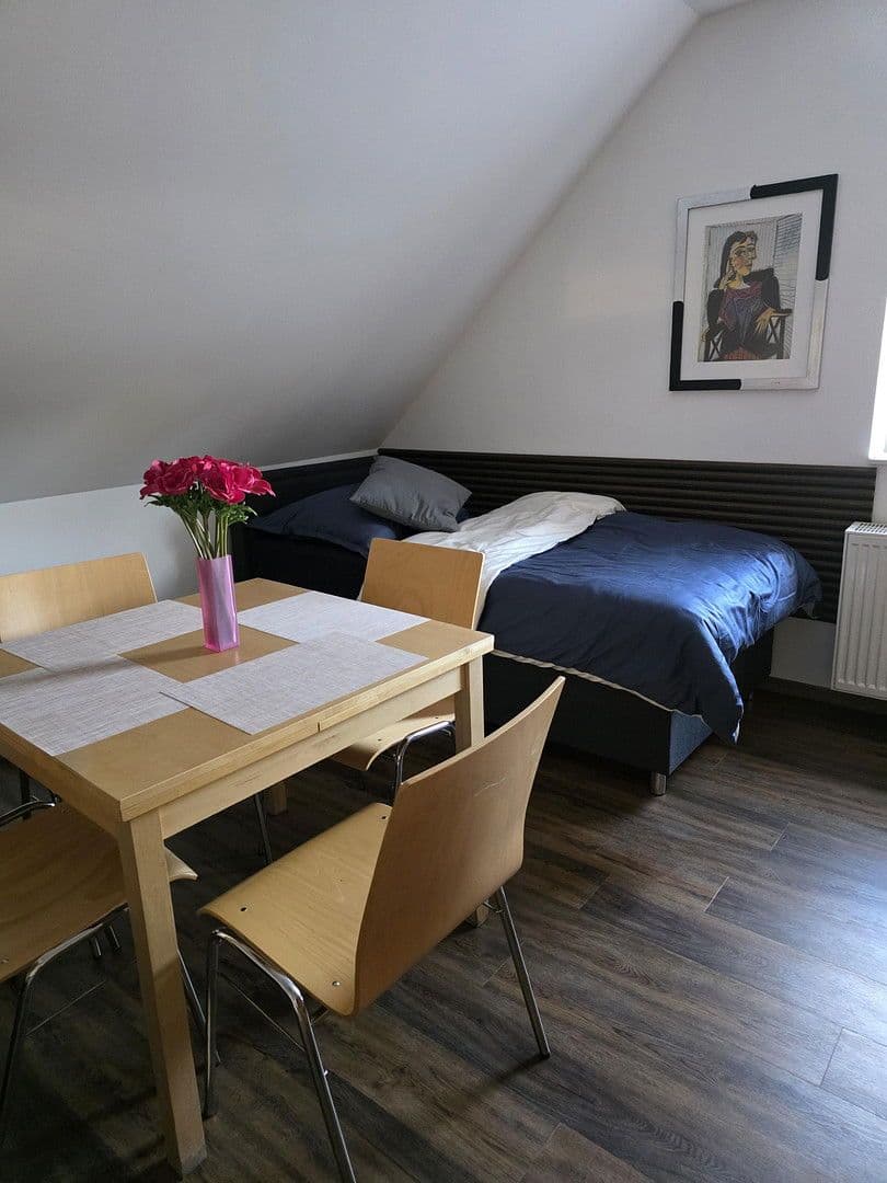 Prenájom bytu 3-izbový 80 m², Hohenmölsen, Sasko-Anhaltsko Prenájom bytu 3-izbový 80 m², Hohenmölsen, Sasko-Anhaltsko