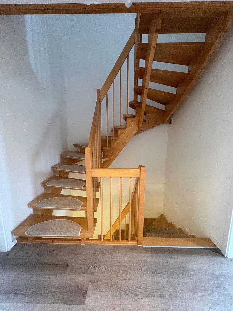 Prenájom domu 137 m², pozemek 150 m², München, Bavorsko Prenájom domu 137 m², pozemek 150 m², München, Bavorsko