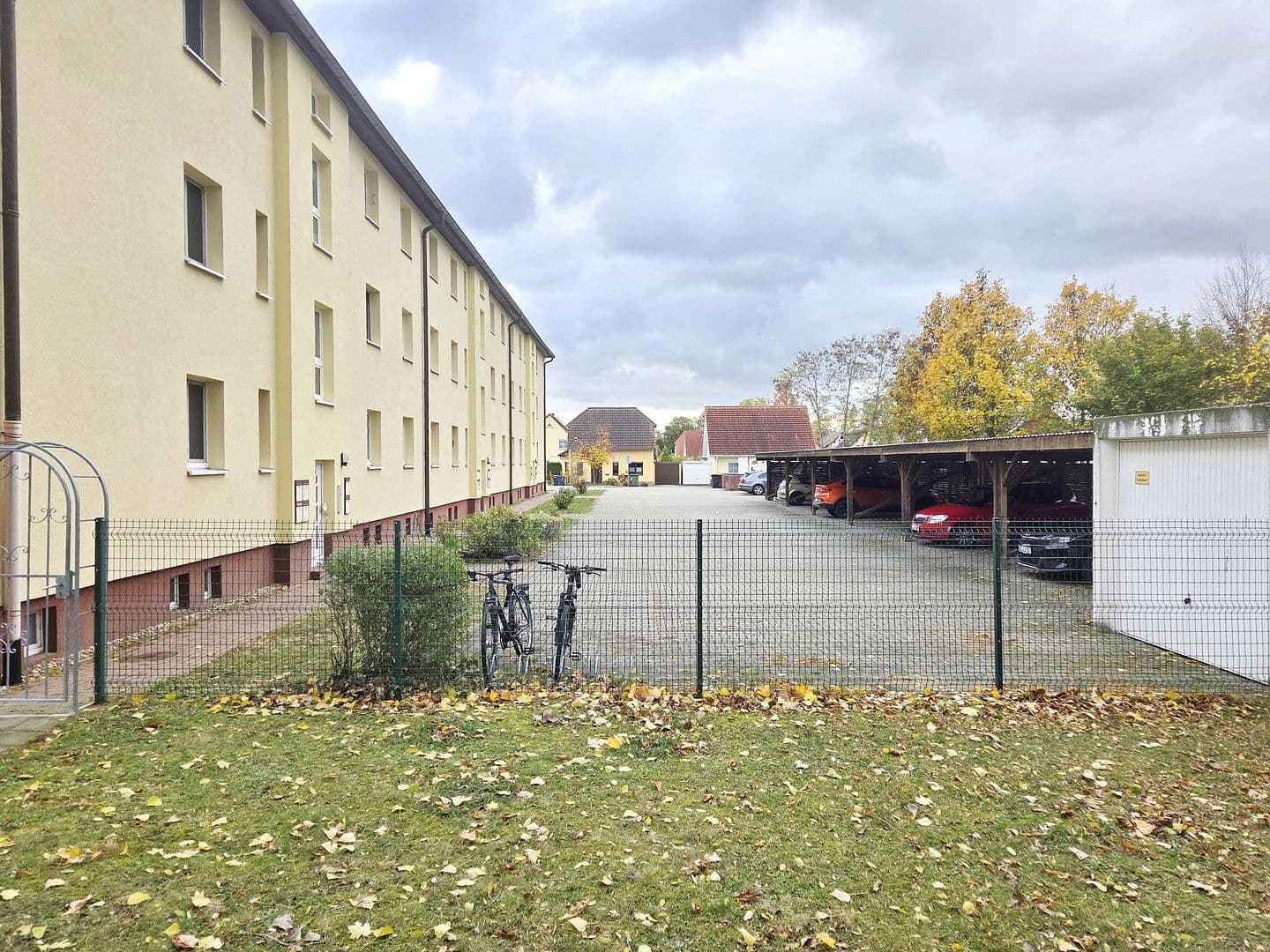 Predaj domu 3.097 m², pozemek 6.717 m², Haidelausigker Weg 2-6, Dessau-Roßlau OT Kochstedt, Sasko-Anhaltsko Predaj domu 3.097 m², pozemek 6.717 m², Haidelausigker Weg 2-6, Dessau-Roßlau OT Kochstedt, Sasko-Anhaltsko