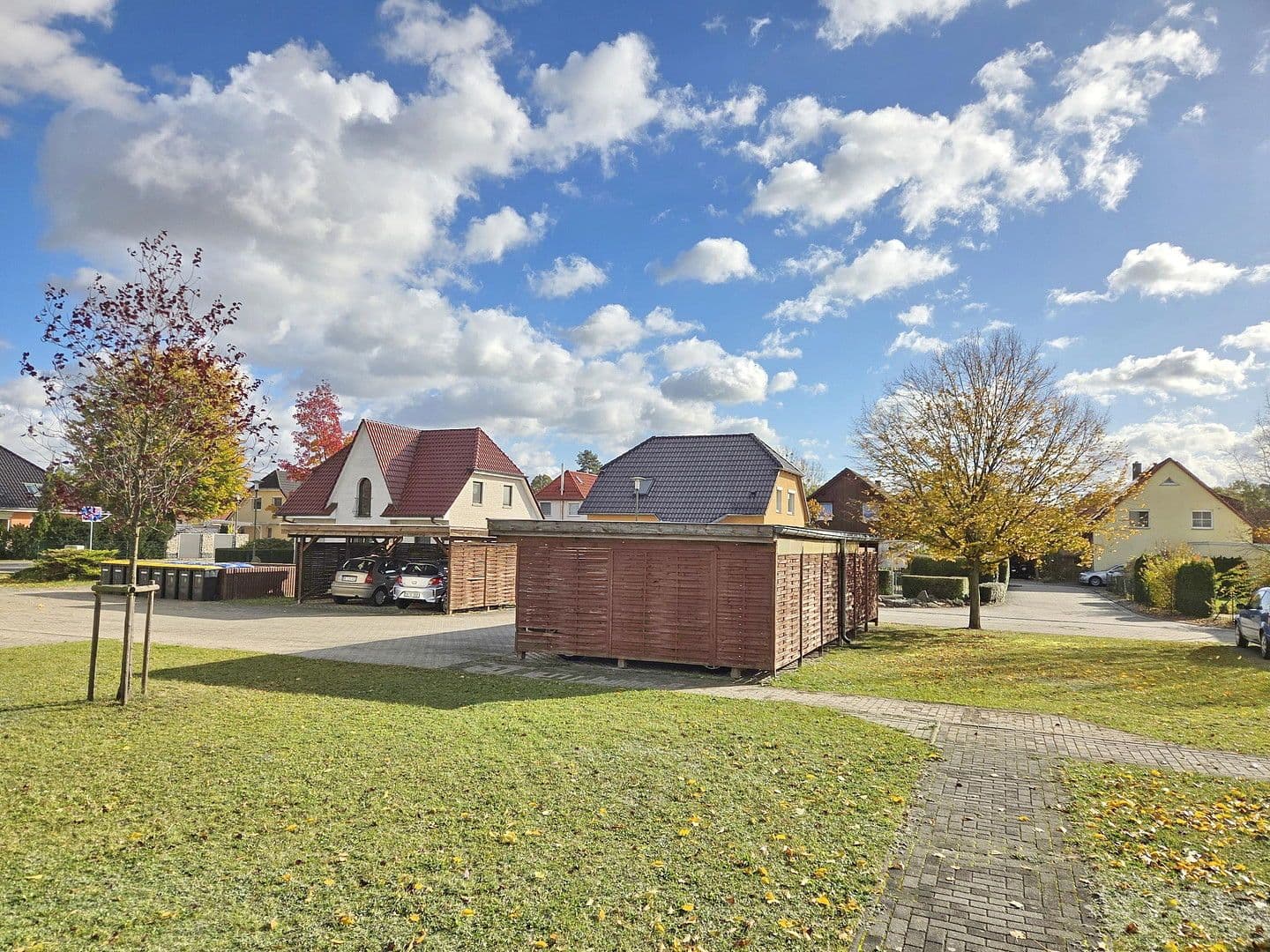 Predaj domu 3.097 m², pozemek 6.717 m², Haidelausigker Weg 2-6, Dessau-Roßlau OT Kochstedt, Sasko-Anhaltsko Predaj domu 3.097 m², pozemek 6.717 m², Haidelausigker Weg 2-6, Dessau-Roßlau OT Kochstedt, Sasko-Anhaltsko