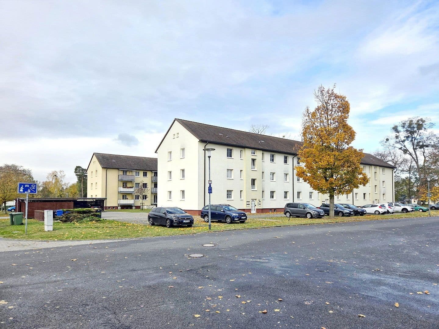 Predaj domu 3.097 m², pozemek 6.717 m², Haidelausigker Weg 2-6, Dessau-Roßlau OT Kochstedt, Sasko-Anhaltsko Predaj domu 3.097 m², pozemek 6.717 m², Haidelausigker Weg 2-6, Dessau-Roßlau OT Kochstedt, Sasko-Anhaltsko