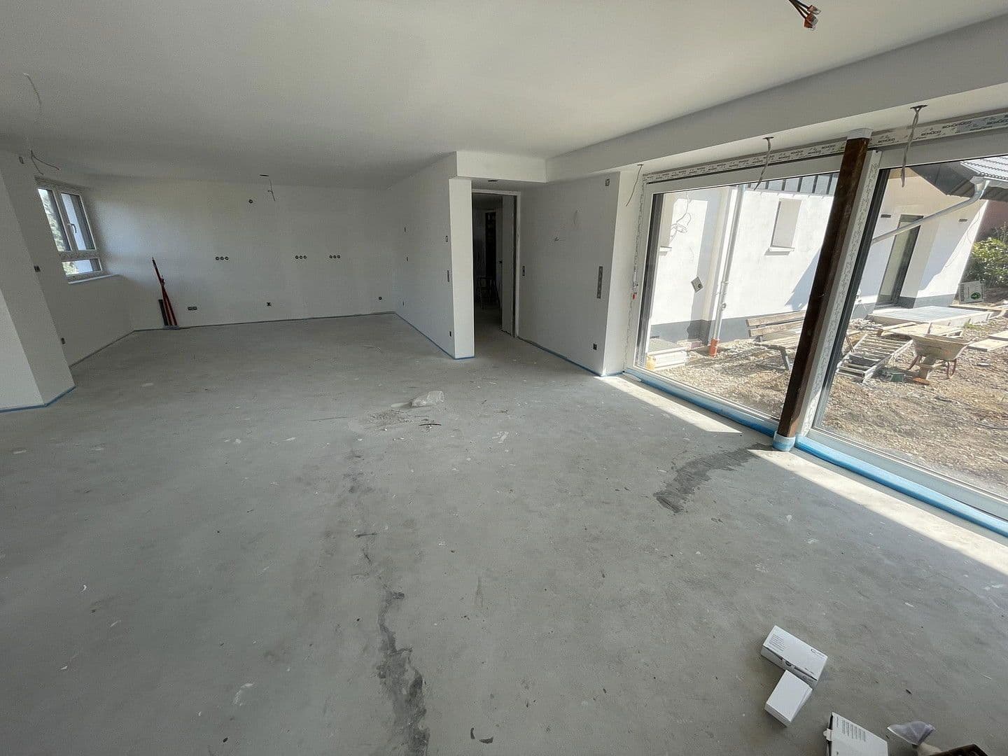 Prenájom bytu 4-izbový 190 m², Mettmann, Severné Porýnie - Westfálsko Prenájom bytu 4-izbový 190 m², Mettmann, Severné Porýnie - Westfálsko