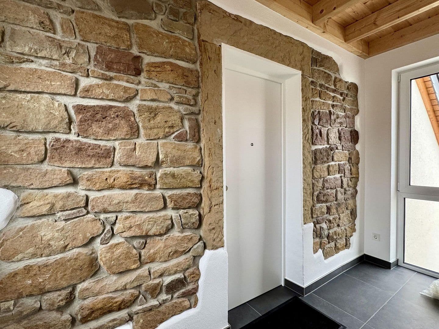 Prenájom bytu 3-izbový 70 m², Bous, Sársko Prenájom bytu 3-izbový 70 m², Bous, Sársko