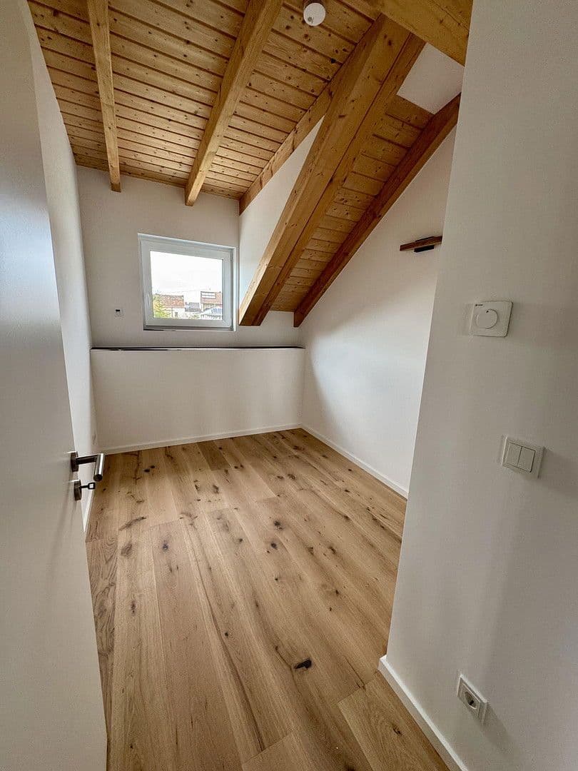 Prenájom bytu 3-izbový 70 m², Bous, Sársko Prenájom bytu 3-izbový 70 m², Bous, Sársko