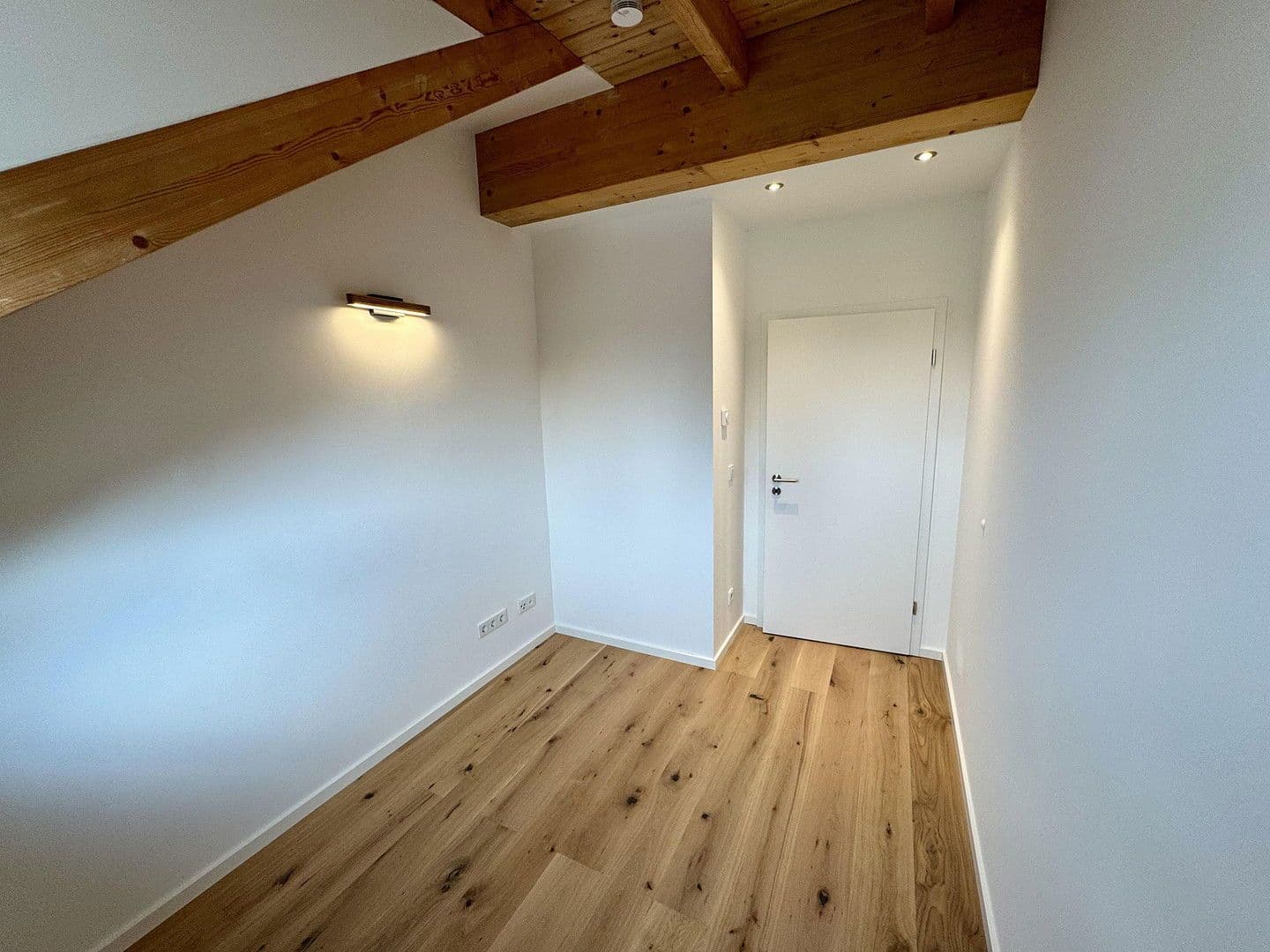 Prenájom bytu 3-izbový 70 m², Bous, Sársko Prenájom bytu 3-izbový 70 m², Bous, Sársko