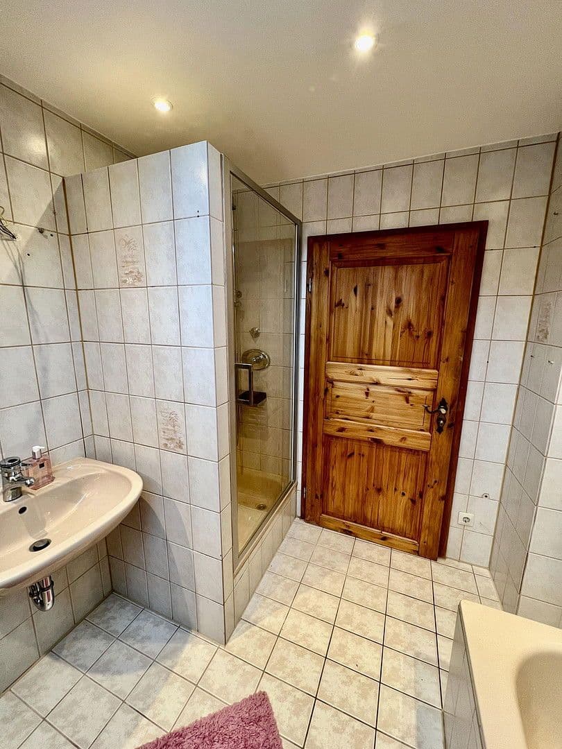 Prenájom domu 170 m², pozemek 190 m², Bad Dürkheim, Porýnie-Falcko Prenájom domu 170 m², pozemek 190 m², Bad Dürkheim, Porýnie-Falcko