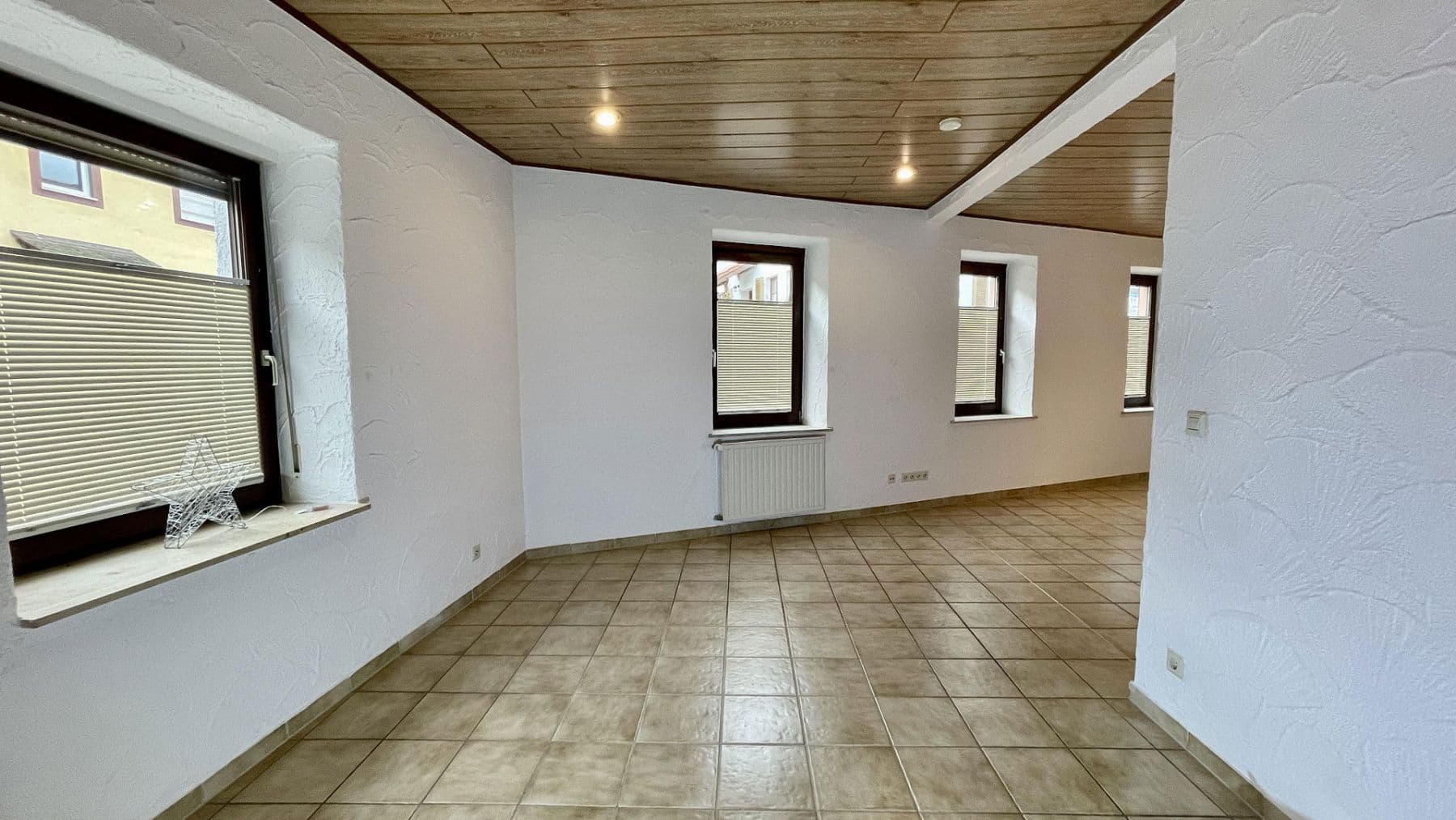 Prenájom domu 170 m², pozemek 190 m², Bad Dürkheim, Porýnie-Falcko Prenájom domu 170 m², pozemek 190 m², Bad Dürkheim, Porýnie-Falcko