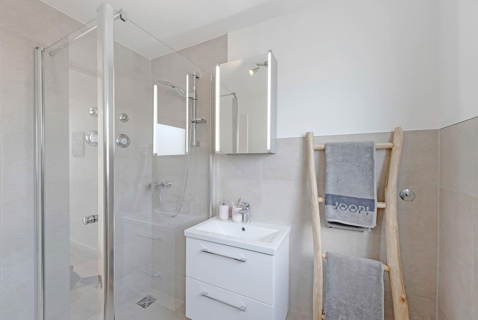 Predaj bytu 3-izbový 75 m², Augustenstrasse 108, Stuttgart, Bádensko-Wurttembersko Predaj bytu 3-izbový 75 m², Augustenstrasse 108, Stuttgart, Bádensko-Wurttembersko