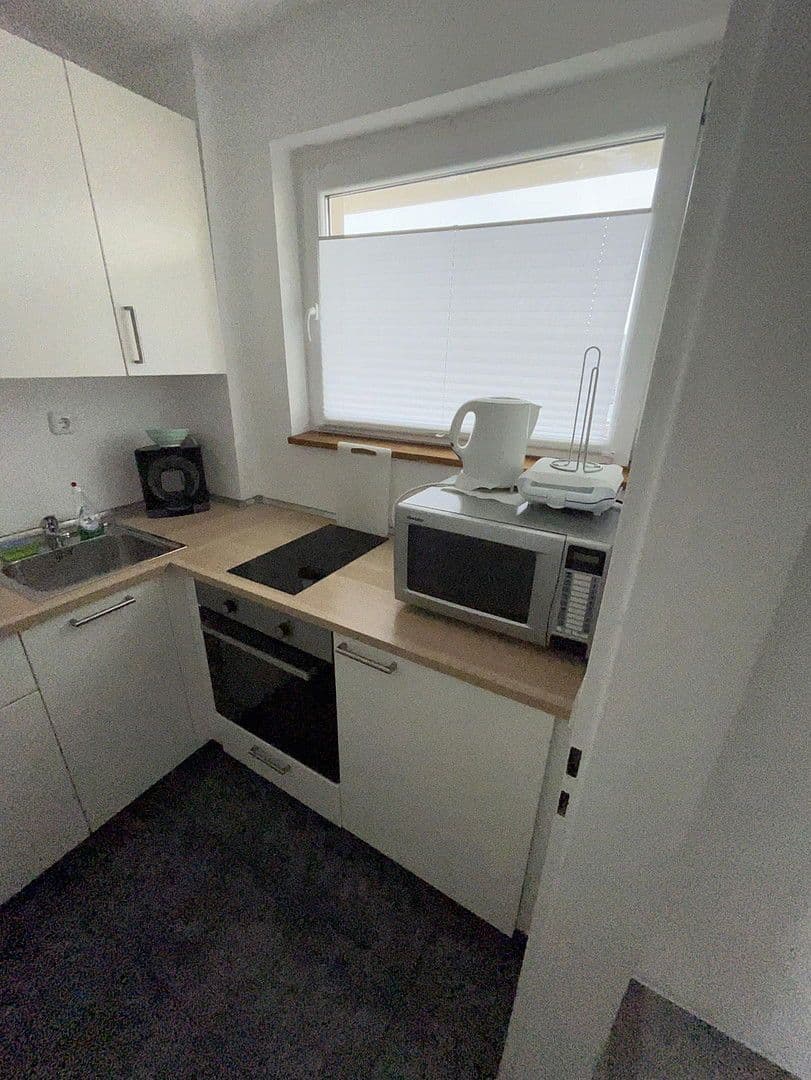 Prenájom bytu 2-izbový 50 m², Merzigerstrasse, Düsseldorf, Severné Porýnie - Westfálsko Prenájom bytu 2-izbový 50 m², Merzigerstrasse, Düsseldorf, Severné Porýnie - Westfálsko