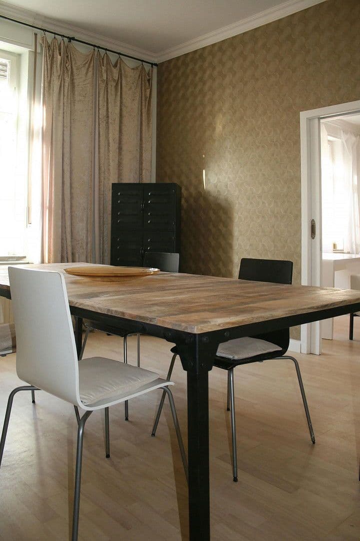 Prenájom bytu 3-izbový 73 m², Karlsbaderstrasse 15, Stuttgart, Bádensko-Wurttembersko Prenájom bytu 3-izbový 73 m², Karlsbaderstrasse 15, Stuttgart, Bádensko-Wurttembersko