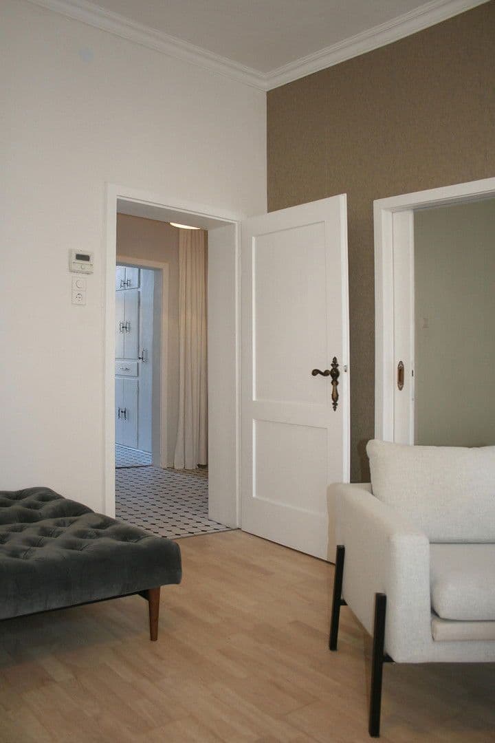 Prenájom bytu 3-izbový 73 m², Karlsbaderstrasse 15, Stuttgart, Bádensko-Wurttembersko Prenájom bytu 3-izbový 73 m², Karlsbaderstrasse 15, Stuttgart, Bádensko-Wurttembersko