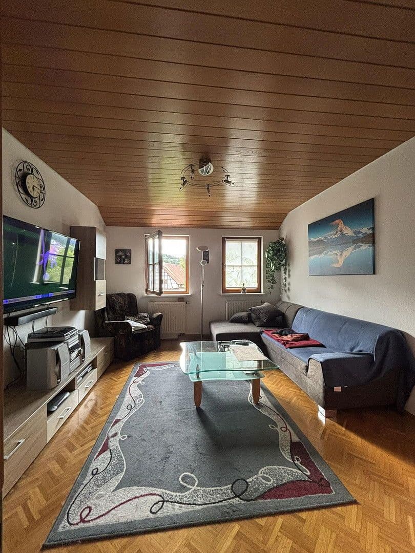 Predaj domu 170 m², pozemek 321 m², Kirchstrasse 1, Reichenbach am Heuberg, Bádensko-Wurttembersko Predaj domu 170 m², pozemek 321 m², Kirchstrasse 1, Reichenbach am Heuberg, Bádensko-Wurttembersko