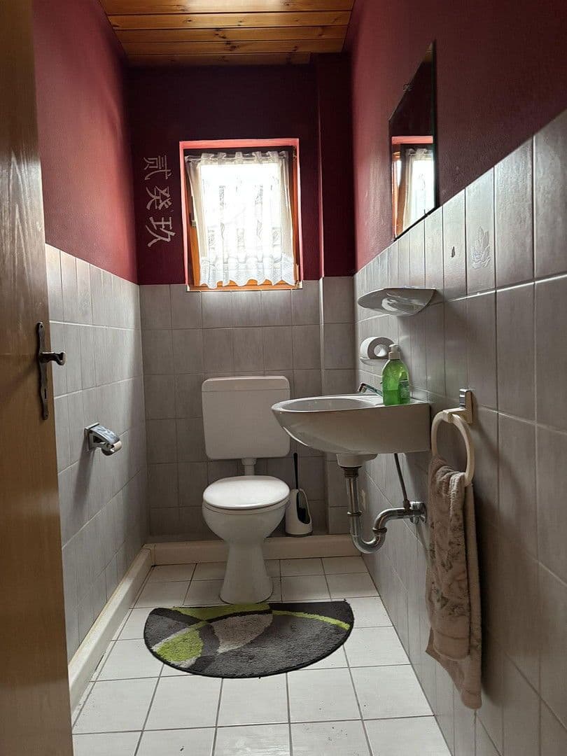 Predaj domu 170 m², pozemek 321 m², Kirchstrasse 1, Reichenbach am Heuberg, Bádensko-Wurttembersko Predaj domu 170 m², pozemek 321 m², Kirchstrasse 1, Reichenbach am Heuberg, Bádensko-Wurttembersko